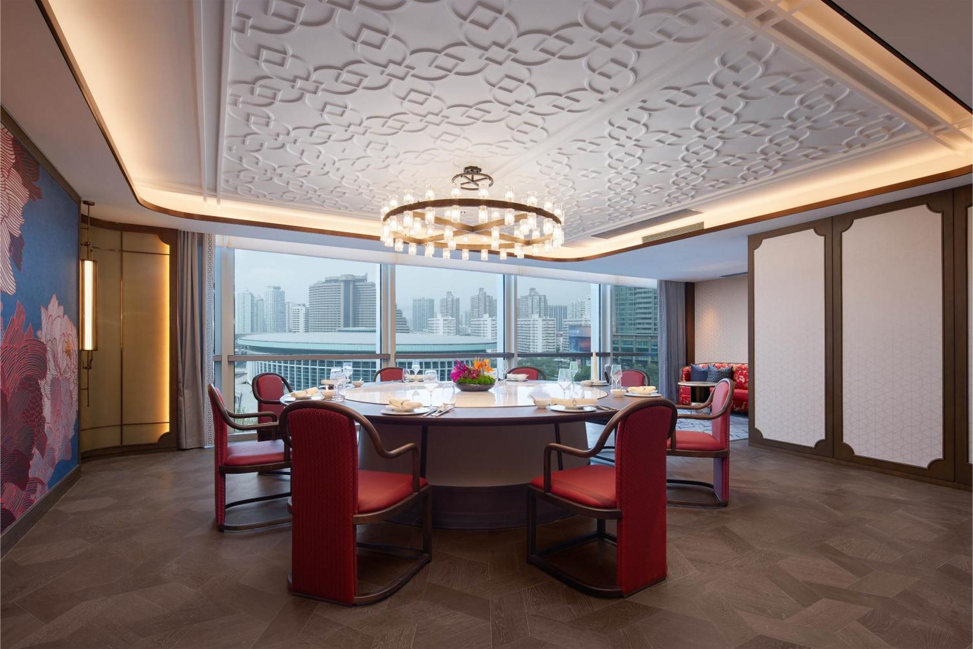 Radisson Blu Hotel, Stadium 5*