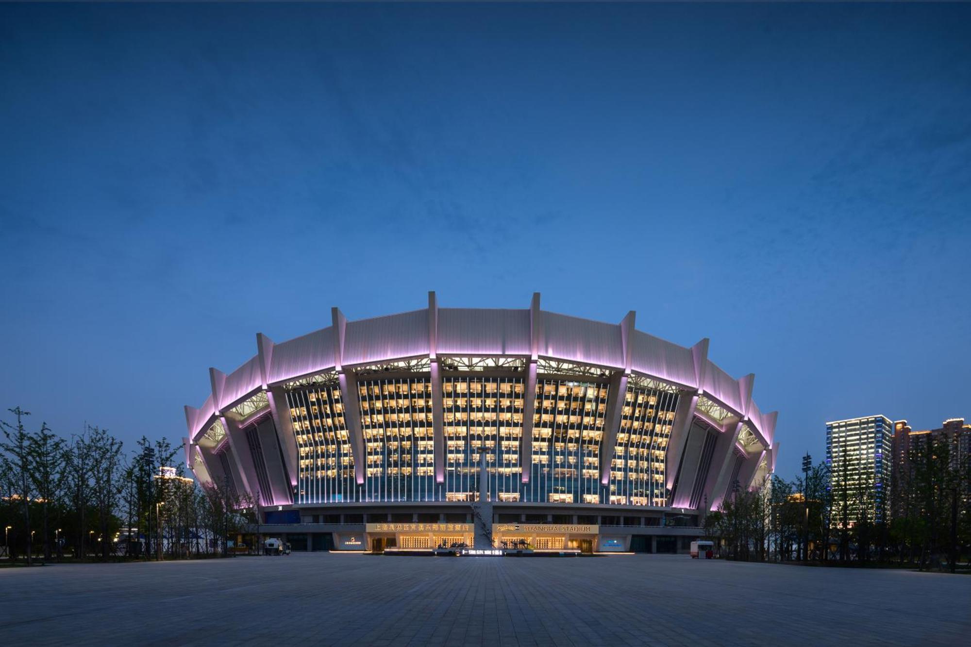 Radisson Blu Hotel, Stadium