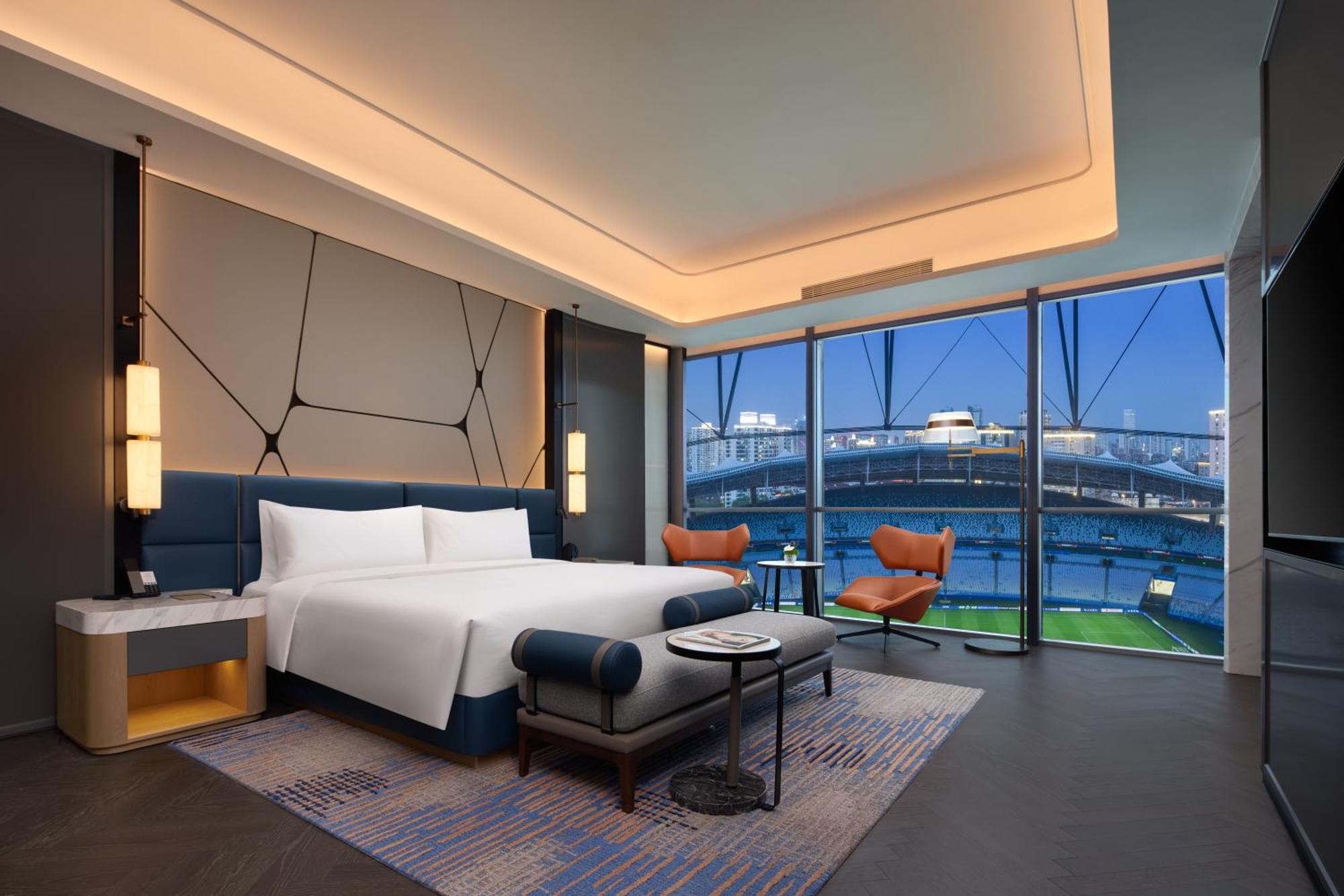 Hotel Radisson Blu Hotel, Stadium 5*