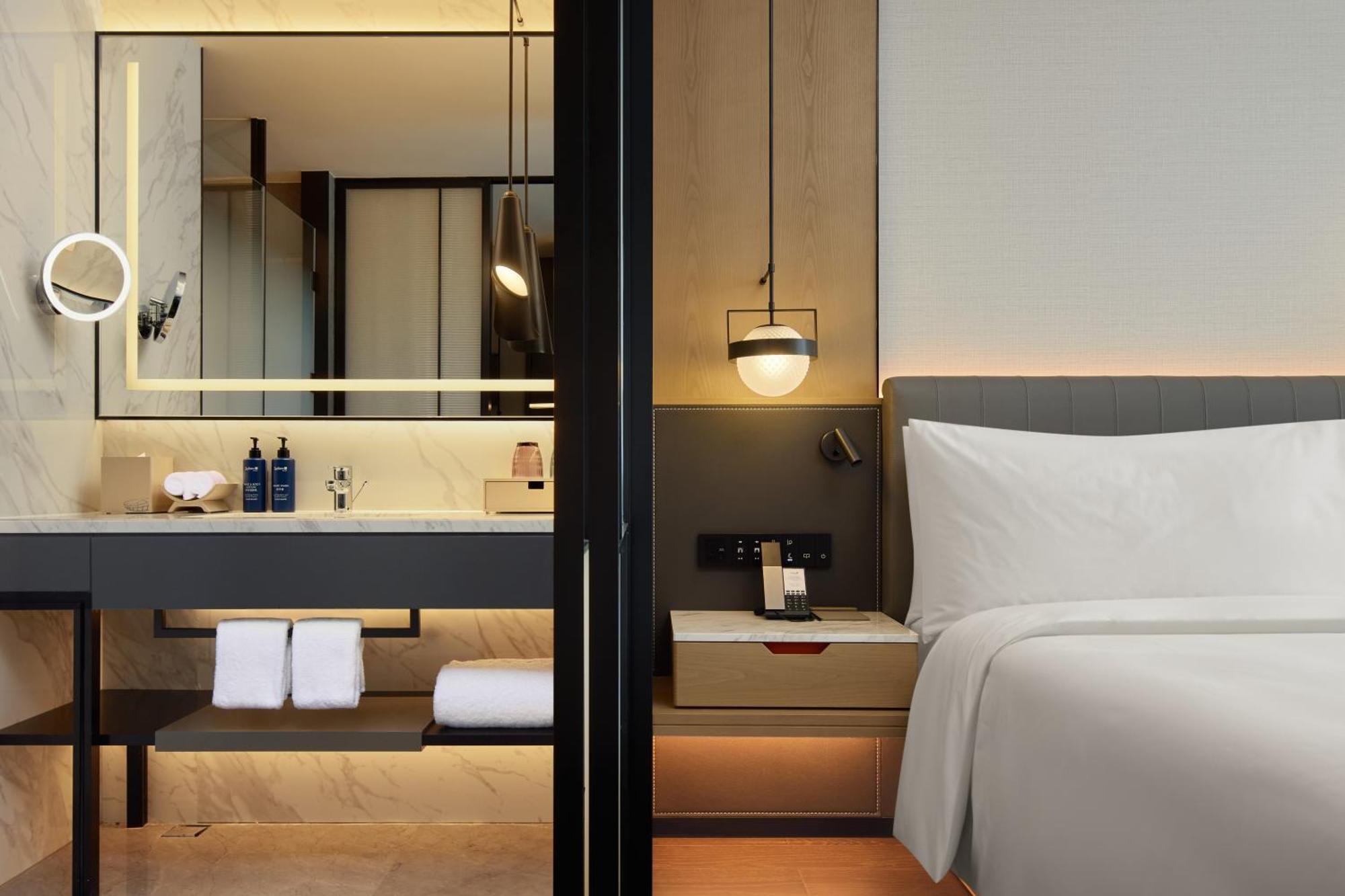 Radisson Blu Hotel, Stadium