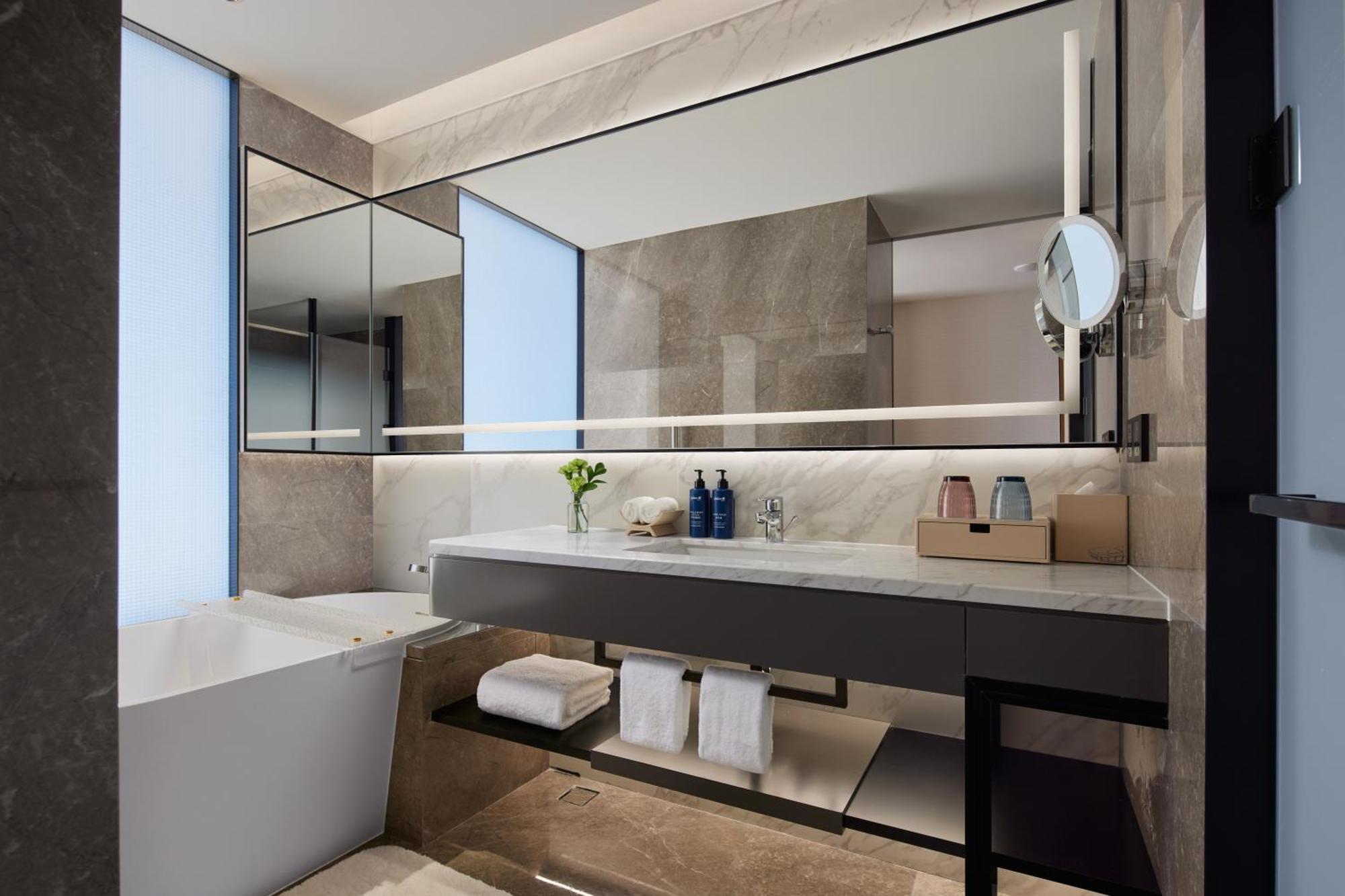 Radisson Blu Hotel, Stadium
